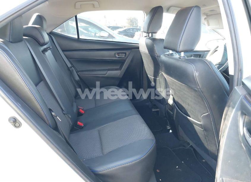 Photo 8 of 2019 Toyota Corolla SE (VIN 5YFBURHE8KP943280)
