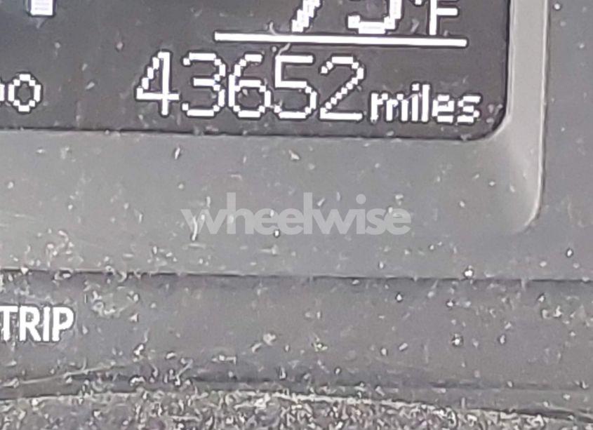 Photo 15 of 2019 Toyota Corolla L/LE/SE/XLE/XSE (VIN 5YFBURHE8KP945031)