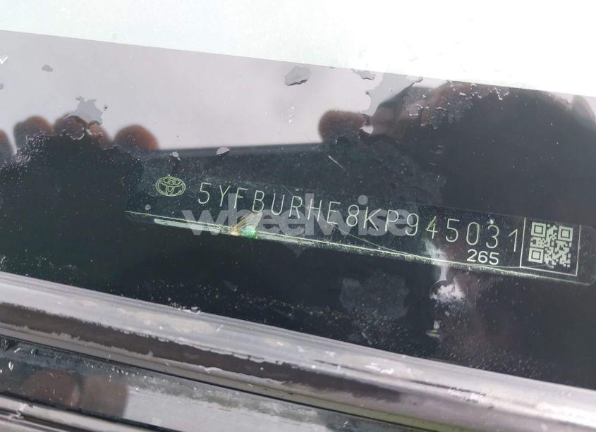 Photo 9 of 2019 Toyota Corolla L/LE/SE/XLE/XSE (VIN 5YFBURHE8KP945031)