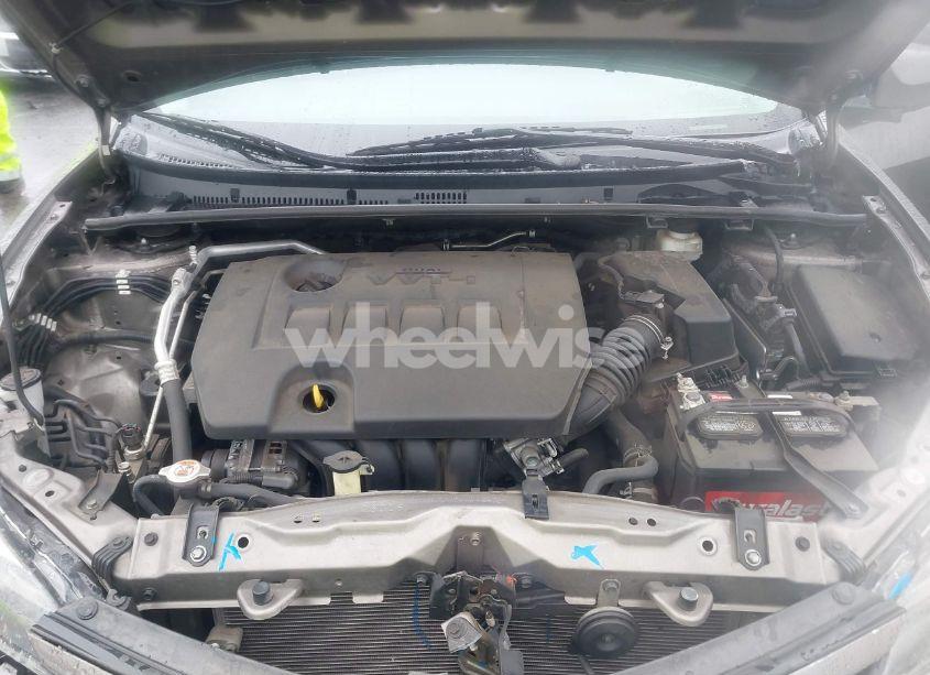 Photo 10 of 2019 Toyota Corolla SE (VIN 5YFBURHE8KP948205)