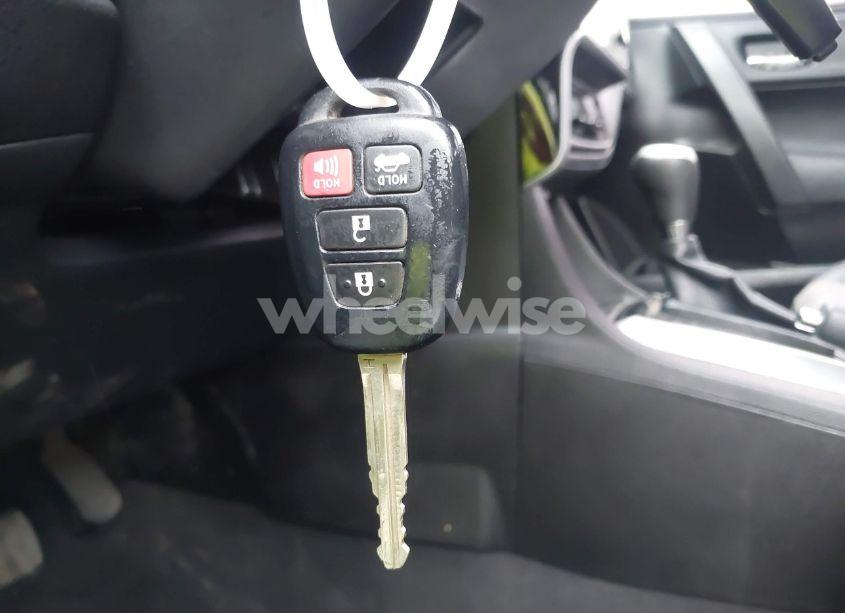 Photo 11 of 2019 Toyota Corolla SE (VIN 5YFBURHE8KP948205)