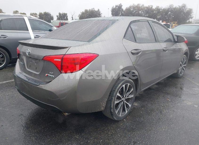 Photo 4 of 2019 Toyota Corolla SE (VIN 5YFBURHE8KP948205)