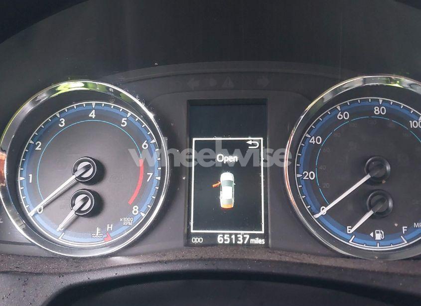 Photo 7 of 2019 Toyota Corolla SE (VIN 5YFBURHE8KP948205)