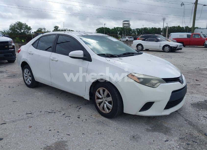 2014 Toyota Corolla LE (VIN 5YFBURHE9EP029396) main photo