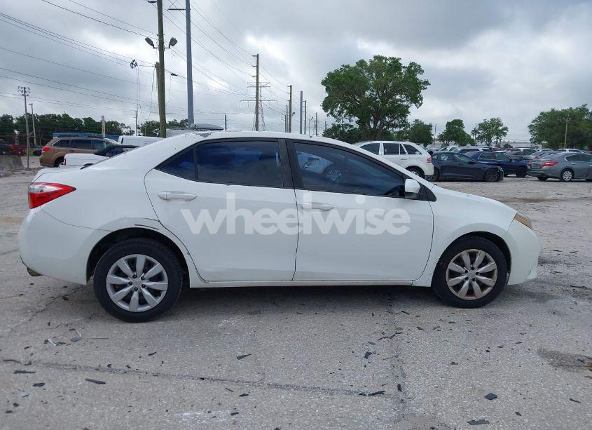 Photo 13 of 2014 Toyota Corolla LE (VIN 5YFBURHE9EP029396)