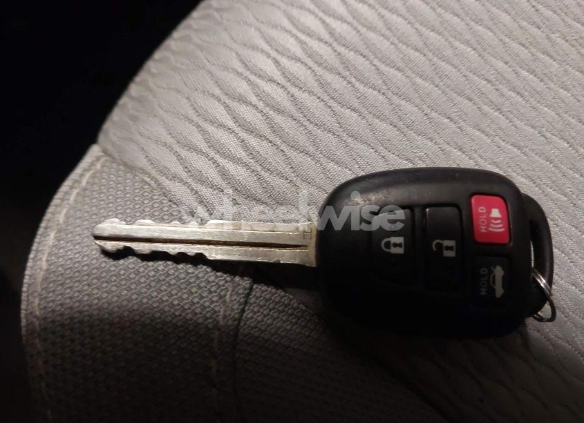 Photo 11 of 2014 Toyota Corolla LE (VIN 5YFBURHE9EP076539)