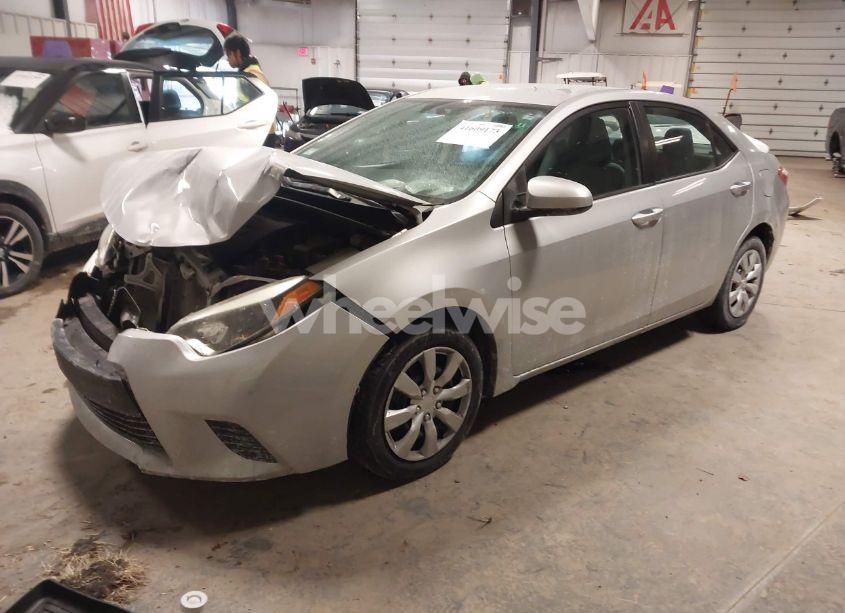 Photo 2 of 2014 Toyota Corolla LE (VIN 5YFBURHE9EP076539)