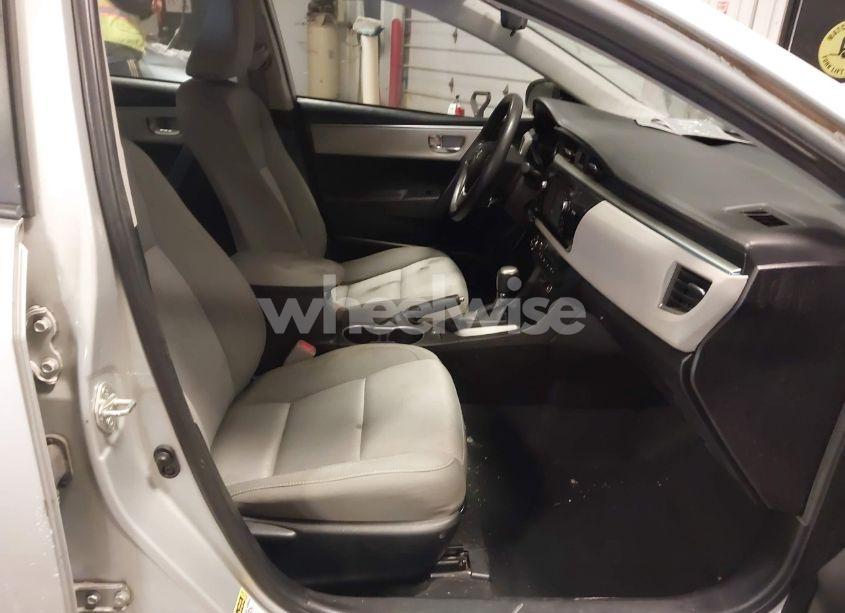 Photo 5 of 2014 Toyota Corolla LE (VIN 5YFBURHE9EP076539)