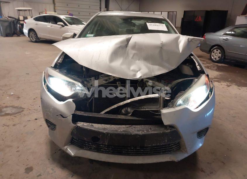 Photo 6 of 2014 Toyota Corolla LE (VIN 5YFBURHE9EP076539)