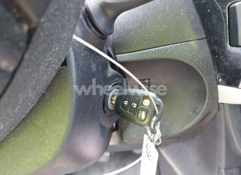 Photo 11 of 2014 Toyota Corolla LE (VIN 5YFBURHE9EP080980)