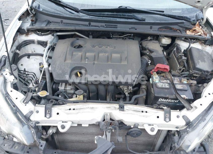 Photo 10 of 2014 Toyota Corolla LE (VIN 5YFBURHE9EP082695)