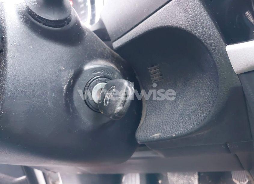 Photo 11 of 2014 Toyota Corolla LE (VIN 5YFBURHE9EP082695)