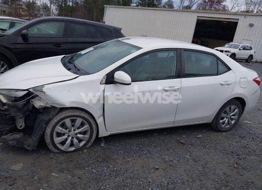 Photo 15 of 2014 Toyota Corolla LE (VIN 5YFBURHE9EP082695)