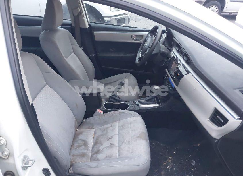 Photo 5 of 2014 Toyota Corolla LE (VIN 5YFBURHE9EP082695)