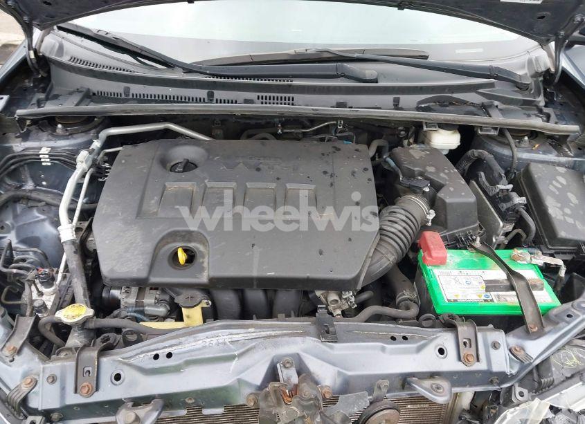 Photo 10 of 2014 Toyota Corolla LE (VIN 5YFBURHE9EP102007)