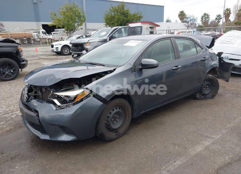 Photo 2 of 2014 Toyota Corolla LE (VIN 5YFBURHE9EP102007)