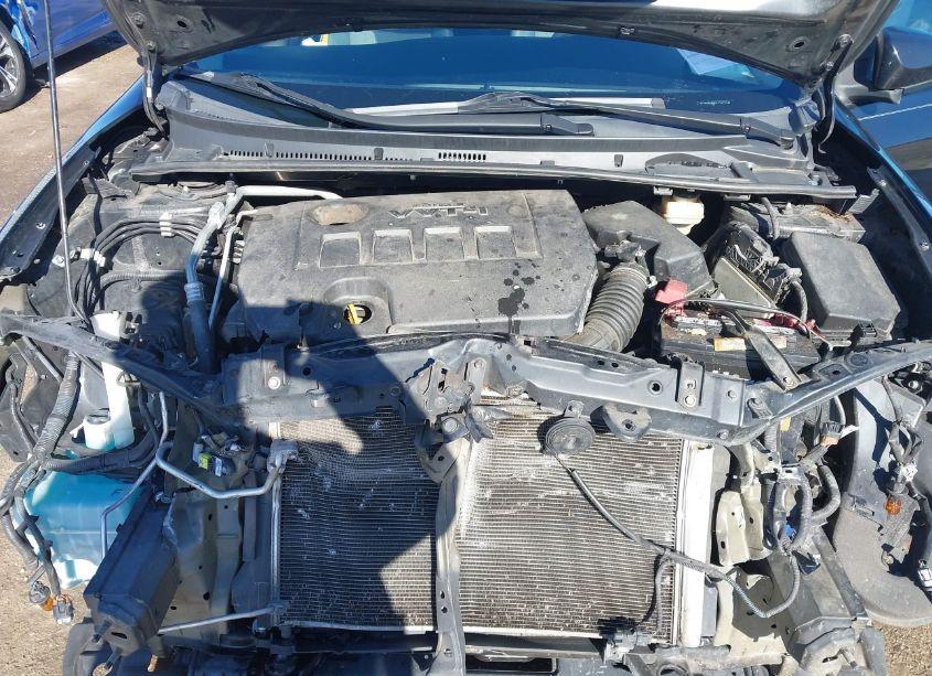 Photo 10 of 2014 Toyota Corolla L (VIN 5YFBURHE9EP124153)