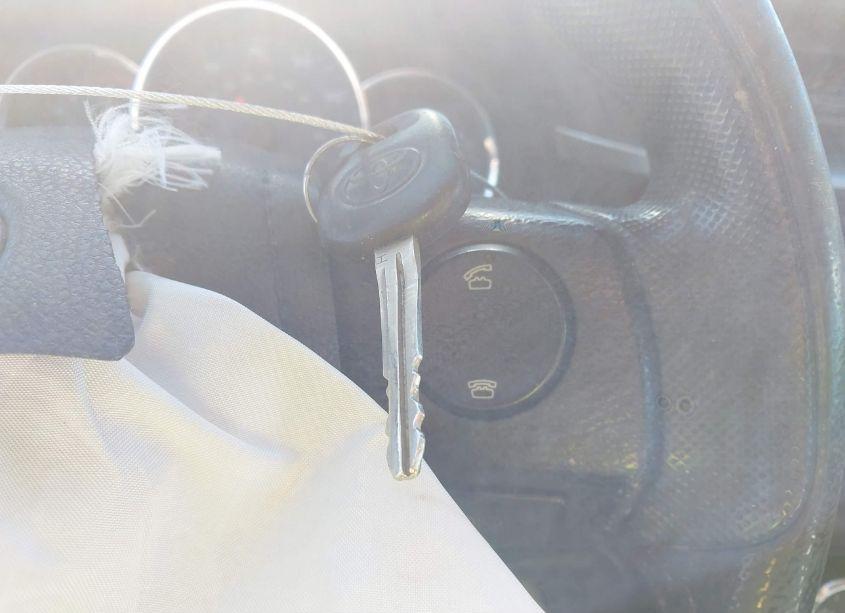 Photo 11 of 2014 Toyota Corolla L (VIN 5YFBURHE9EP124153)