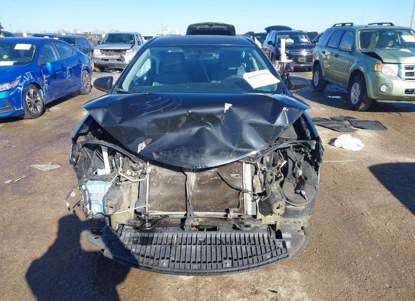 Photo 13 of 2014 Toyota Corolla L (VIN 5YFBURHE9EP124153)