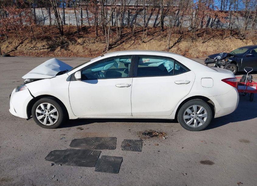 Photo 15 of 2014 Toyota Corolla LE (VIN 5YFBURHE9EP144869)