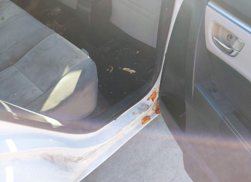 Photo 8 of 2014 Toyota Corolla LE (VIN 5YFBURHE9EP144869)