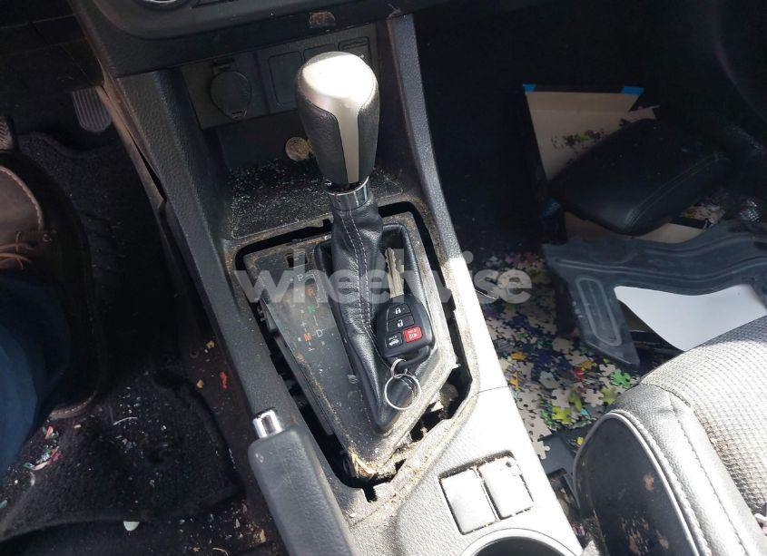 Photo 11 of 2014 Toyota Corolla S PLUS (VIN 5YFBURHE9EP171876)