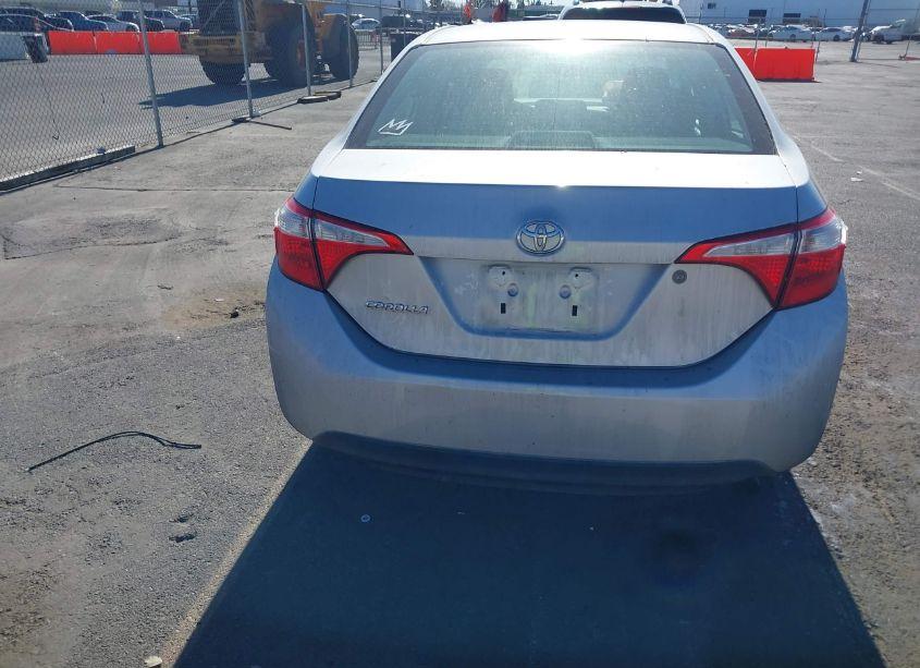 Photo 16 of 2015 Toyota Corolla L (VIN 5YFBURHE9FP180689)