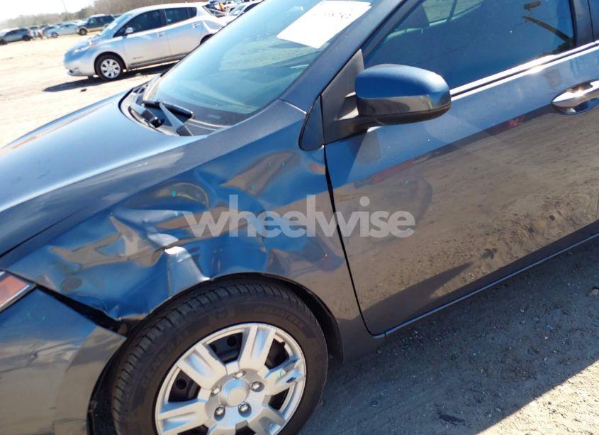 Photo 6 of 2015 Toyota Corolla LE (VIN 5YFBURHE9FP219717)