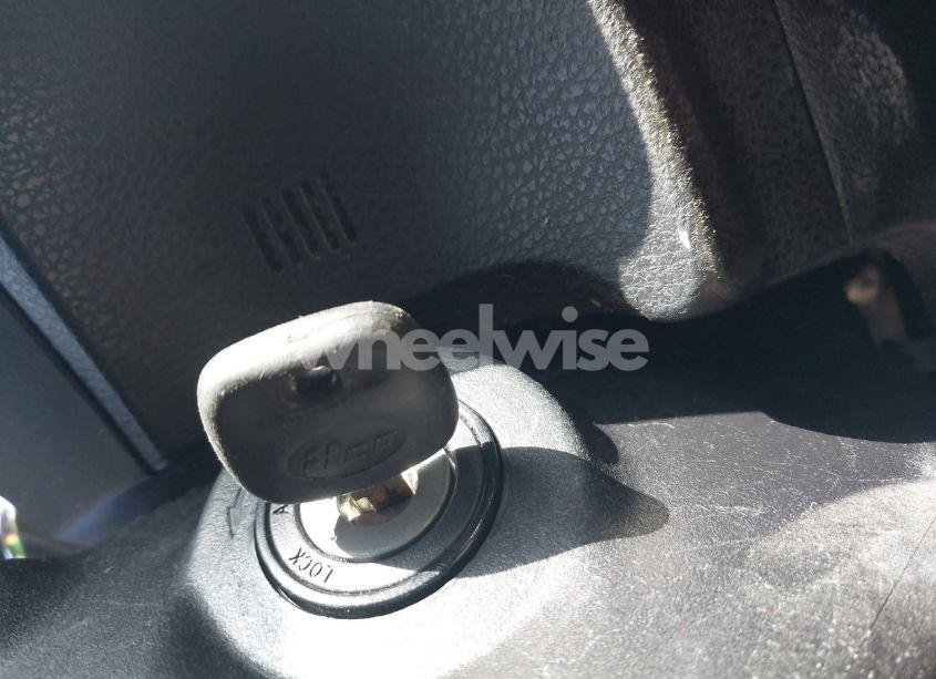 Photo 11 of 2015 Toyota Corolla LE PLUS (VIN 5YFBURHE9FP230541)