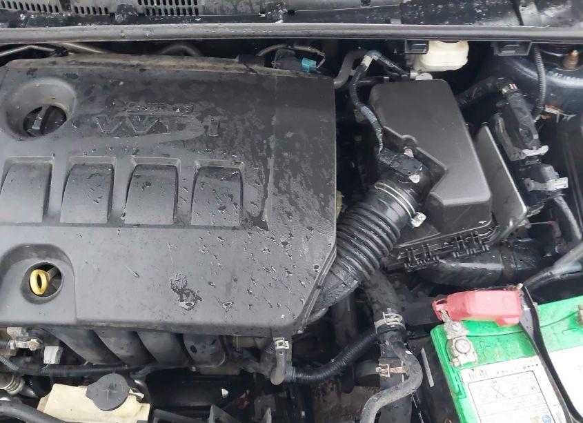 Photo 10 of 2015 Toyota Corolla LE (VIN 5YFBURHE9FP258260)