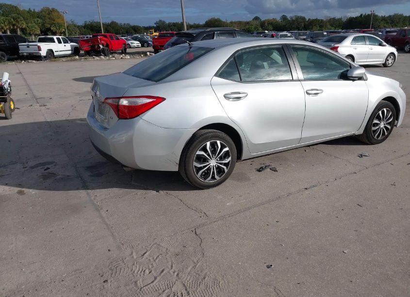 Photo 4 of 2015 Toyota Corolla LE (VIN 5YFBURHE9FP267590)