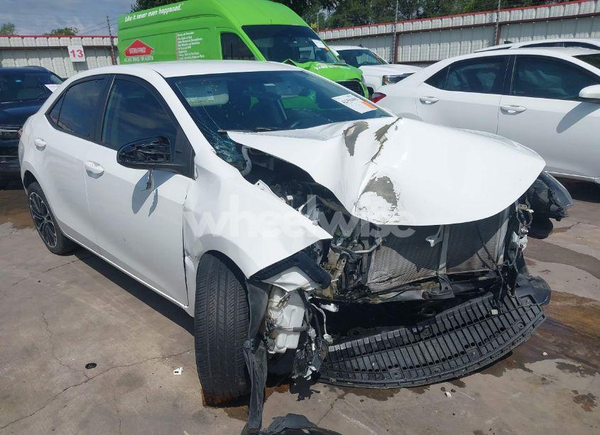 2015 Toyota Corolla S PLUS (VIN 5YFBURHE9FP290903) main photo