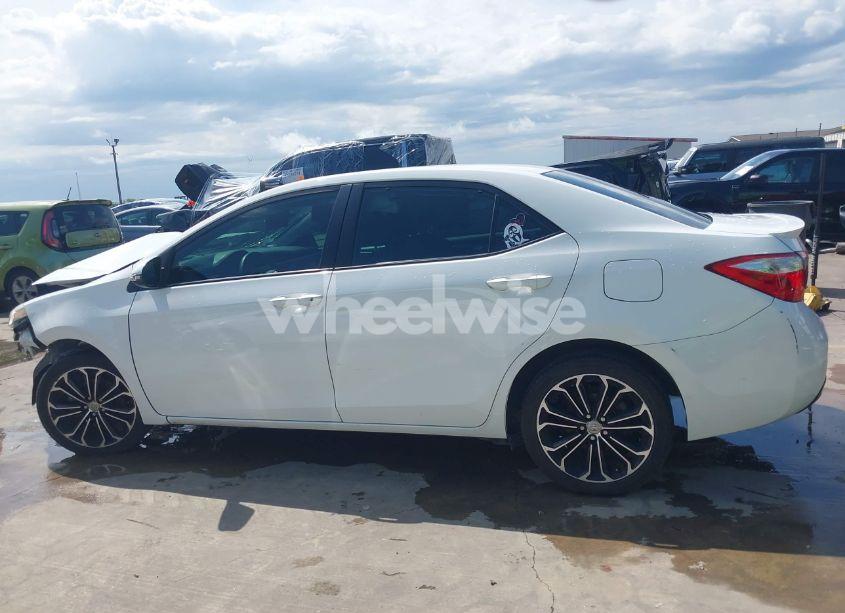 Photo 15 of 2015 Toyota Corolla S PLUS (VIN 5YFBURHE9FP290903)