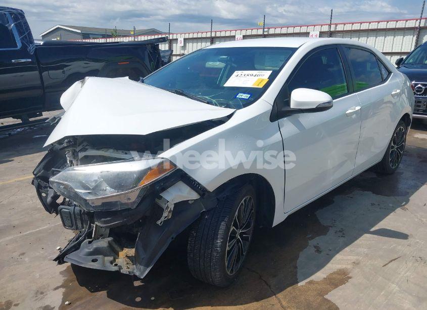 Photo 2 of 2015 Toyota Corolla S PLUS (VIN 5YFBURHE9FP290903)