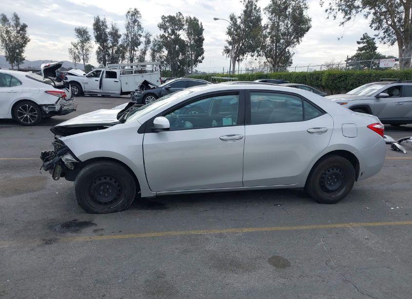 Photo 15 of 2015 Toyota Corolla L (VIN 5YFBURHE9FP313256)