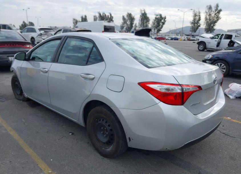 Photo 3 of 2015 Toyota Corolla L (VIN 5YFBURHE9FP313256)