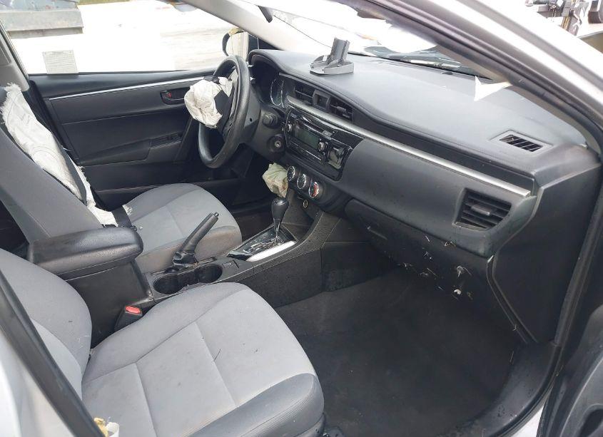 Photo 5 of 2015 Toyota Corolla L (VIN 5YFBURHE9FP313256)