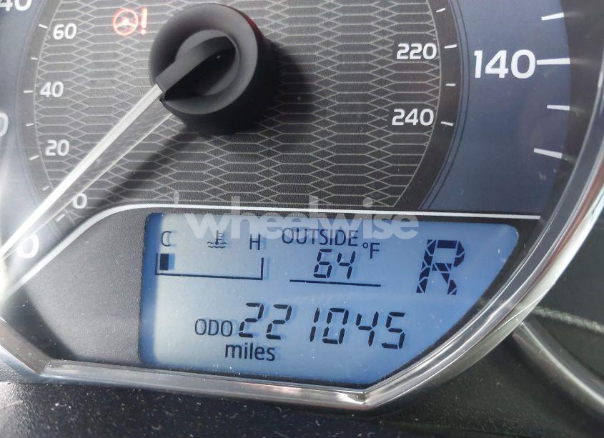 Photo 16 of 2015 Toyota Corolla LE PLUS (VIN 5YFBURHE9FP329442)