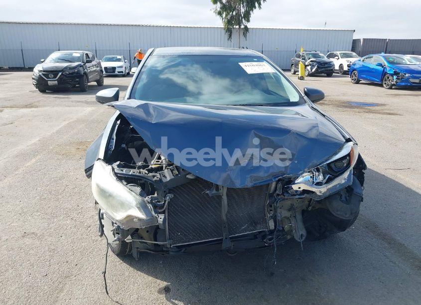 Photo 6 of 2015 Toyota Corolla LE PLUS (VIN 5YFBURHE9FP329442)