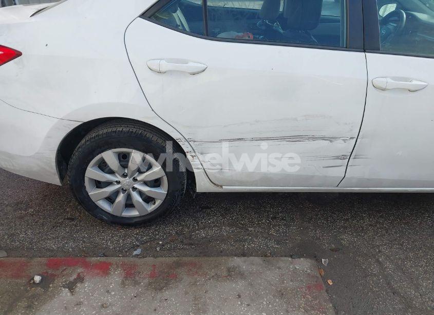 Photo 12 of 2015 Toyota Corolla LE (VIN 5YFBURHE9FP331949)
