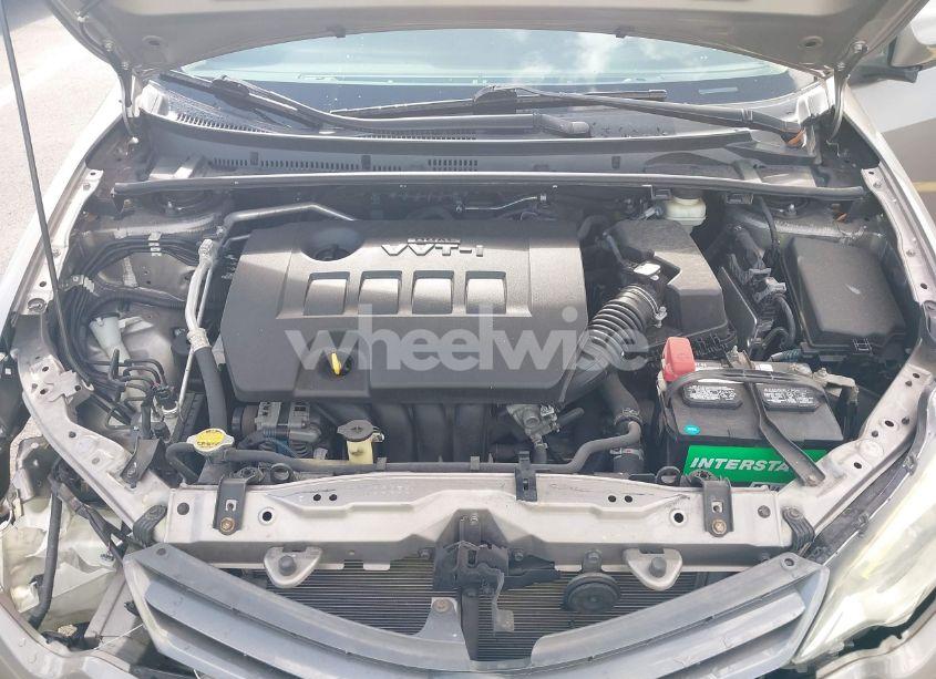 Photo 10 of 2015 Toyota Corolla LE (VIN 5YFBURHE9FP335953)