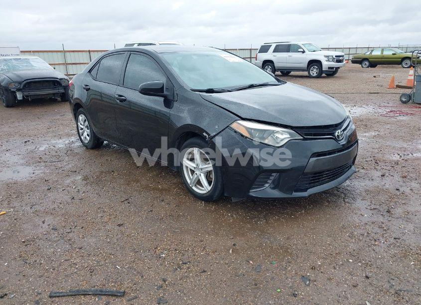 2016 Toyota Corolla LE (VIN 5YFBURHE9GP404108) main photo