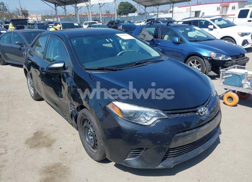 2016 Toyota Corolla LE (VIN 5YFBURHE9GP445015) main photo