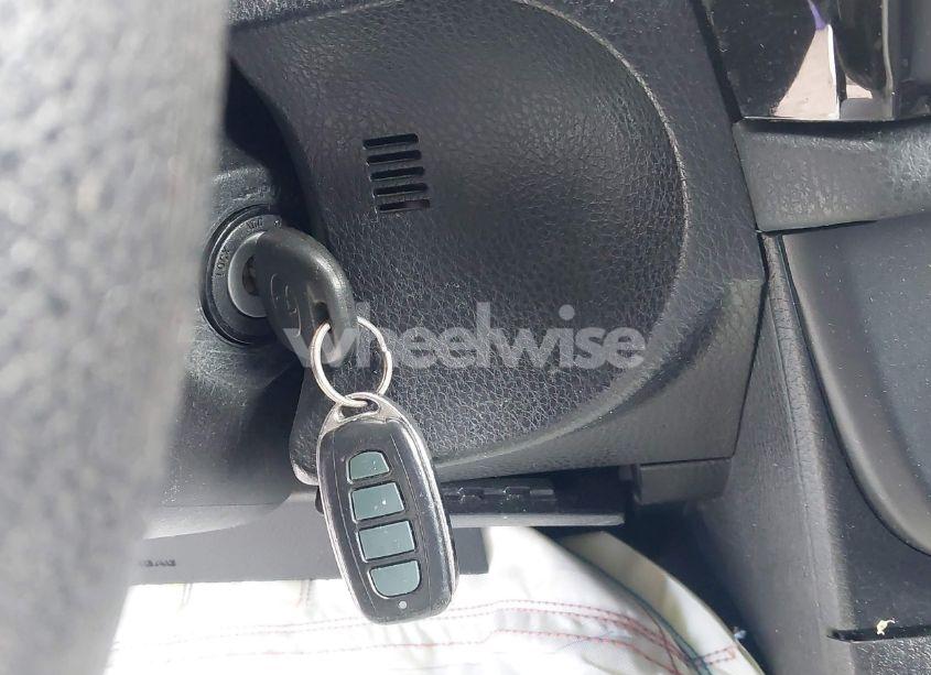 Photo 11 of 2016 Toyota Corolla L (VIN 5YFBURHE9GP466284)