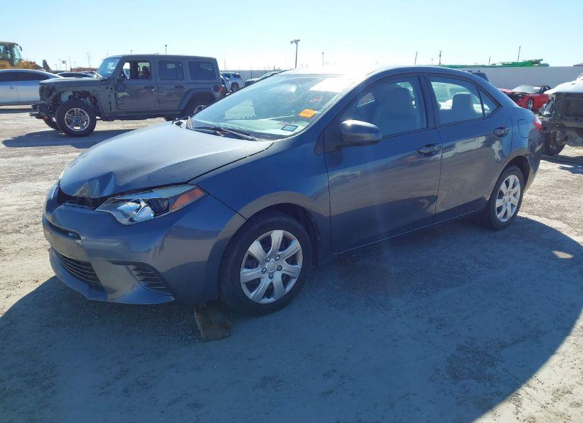 Photo 2 of 2016 Toyota Corolla LE (VIN 5YFBURHE9GP475583)
