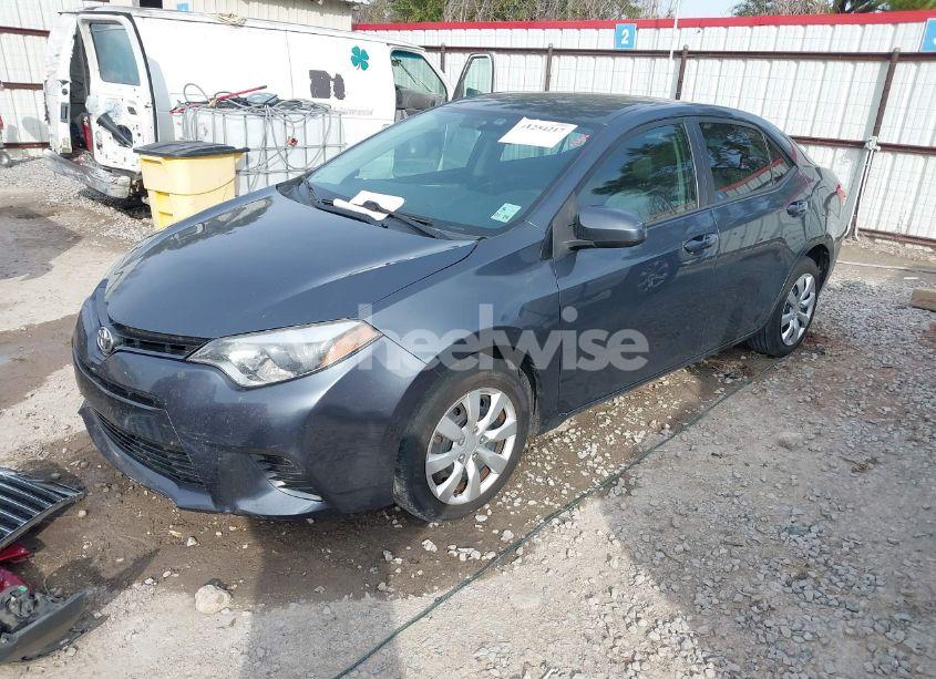 Photo 2 of 2016 Toyota Corolla LE (VIN 5YFBURHE9GP494005)