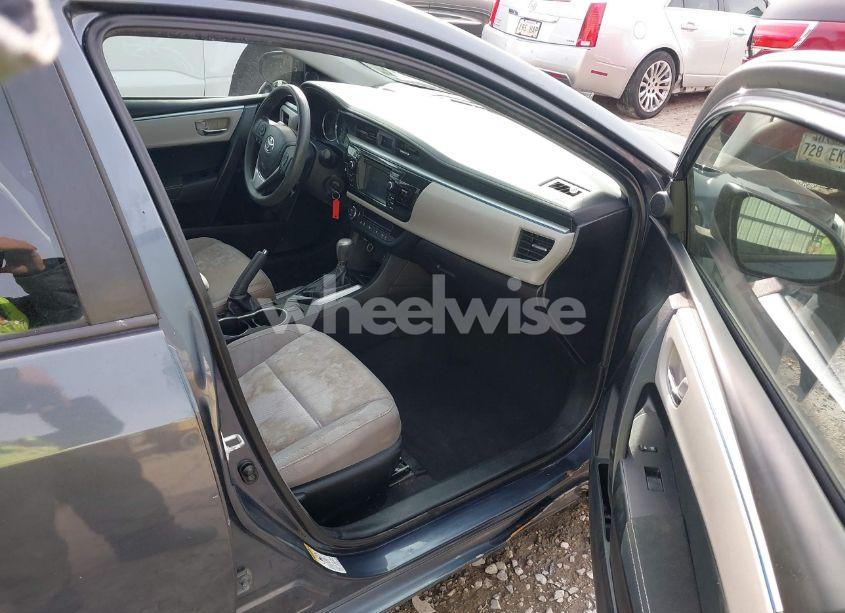 Photo 5 of 2016 Toyota Corolla LE (VIN 5YFBURHE9GP494005)