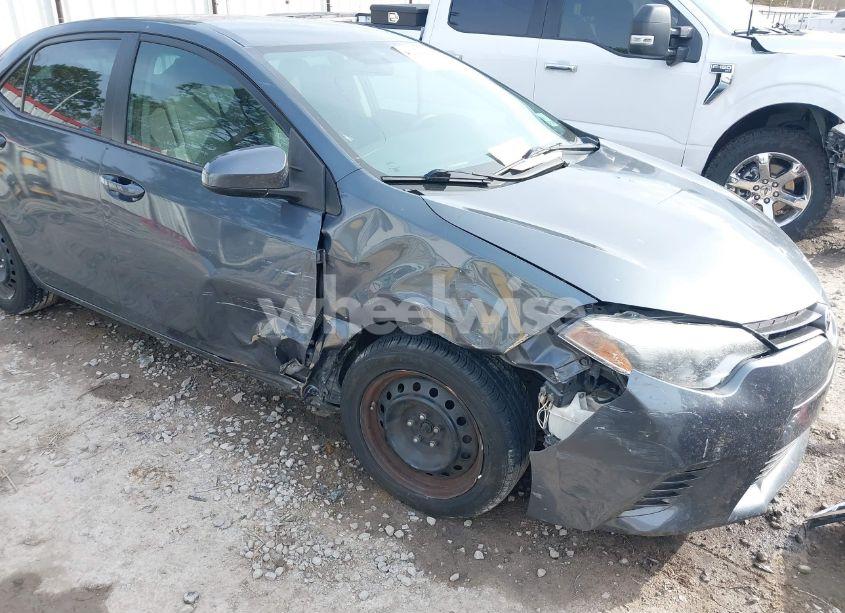 Photo 6 of 2016 Toyota Corolla LE (VIN 5YFBURHE9GP494005)