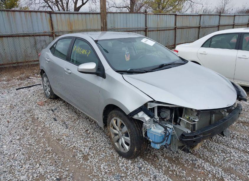 Photo 13 of 2016 Toyota Corolla LE (VIN 5YFBURHE9GP501633)