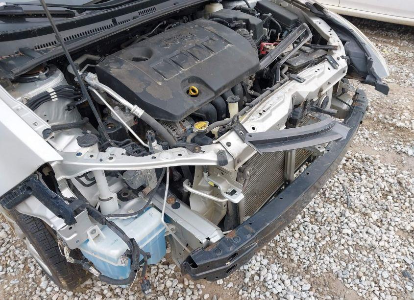 Photo 17 of 2016 Toyota Corolla LE (VIN 5YFBURHE9GP501633)